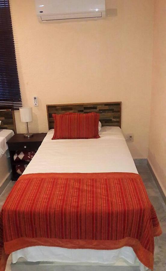 Versalles Hotel 2*