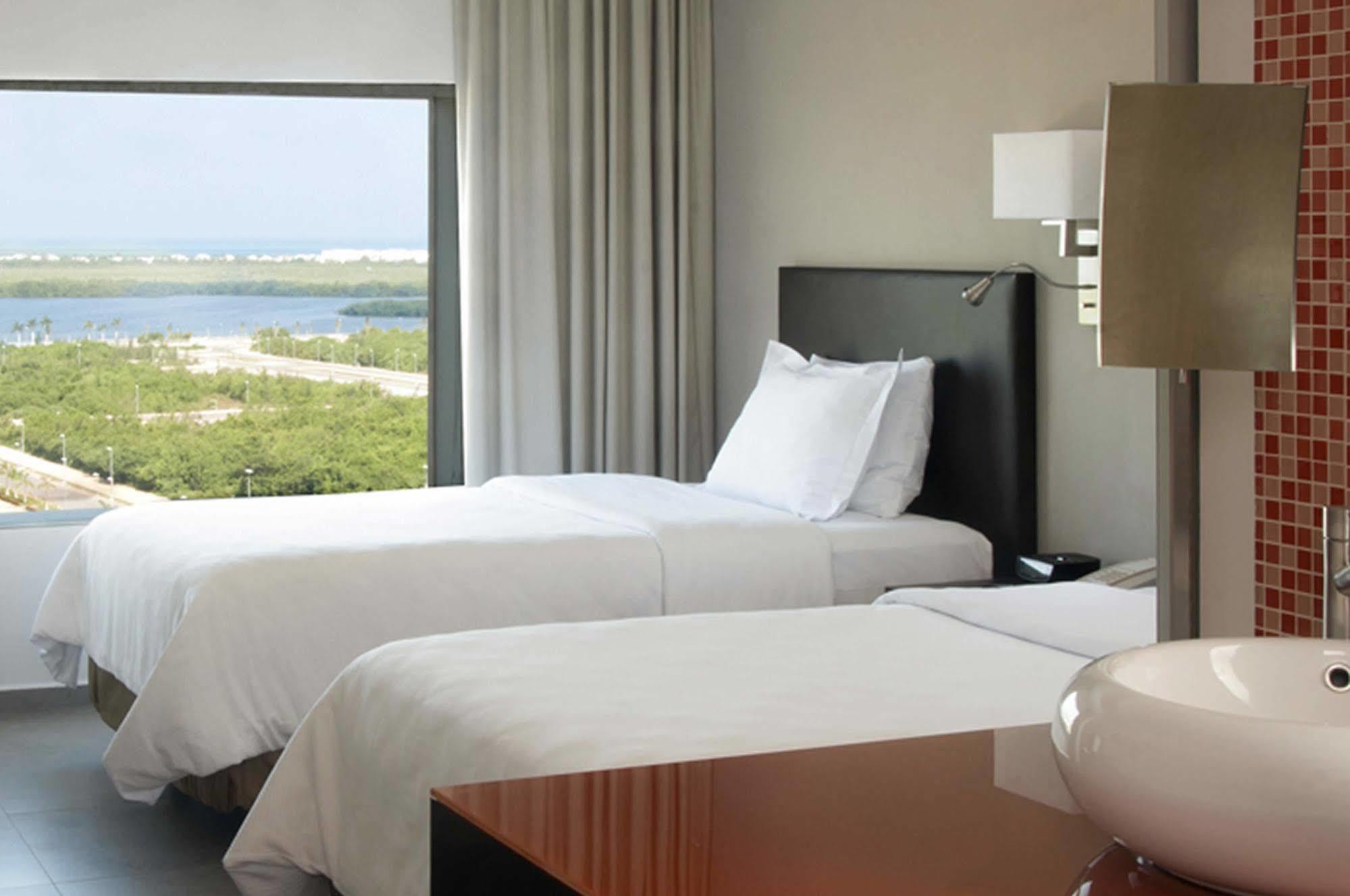 Hotel Fiesta Americas 4*