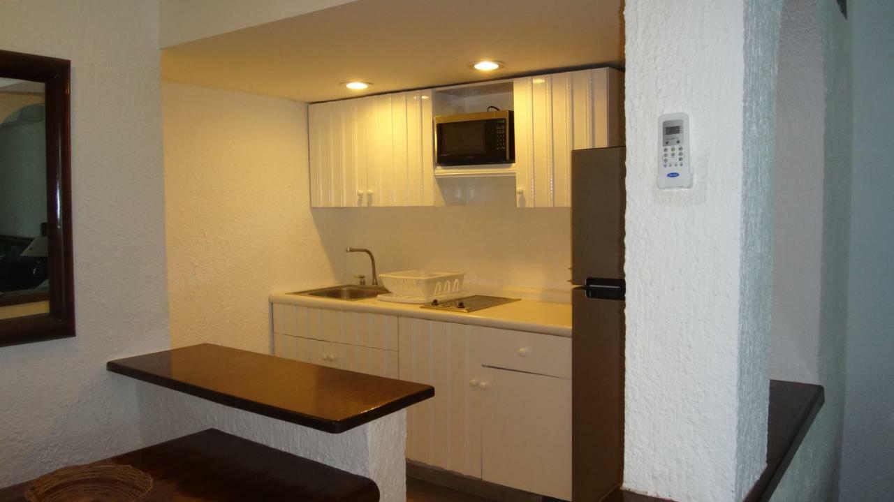 Apartamento Remodeled Studio In Beachfront Condominium