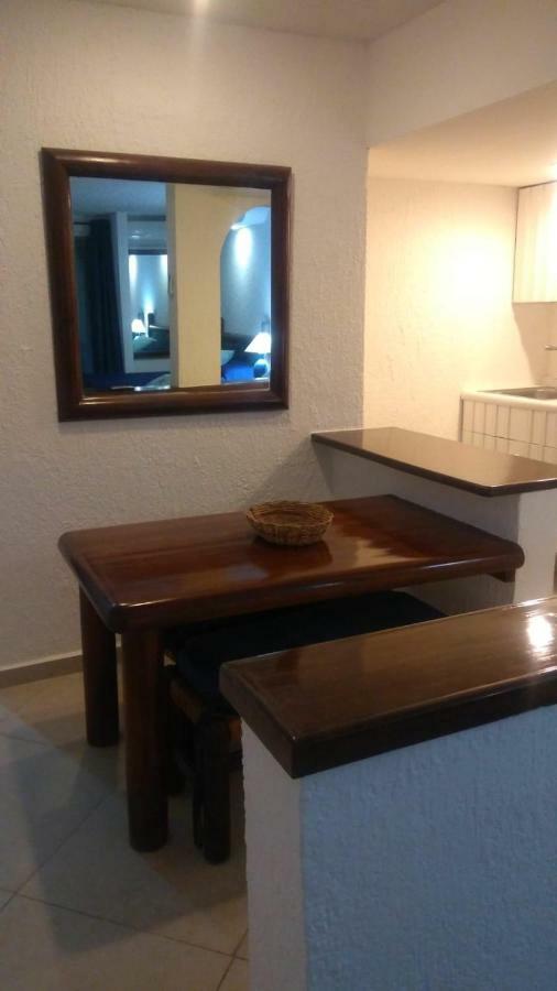 Remodeled Studio In Beachfront Condominium * Cancún