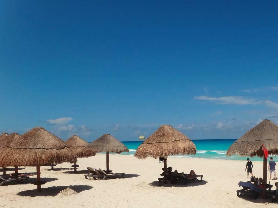 Remodeled Studio In Beachfront Condominium Apartamento Cancún