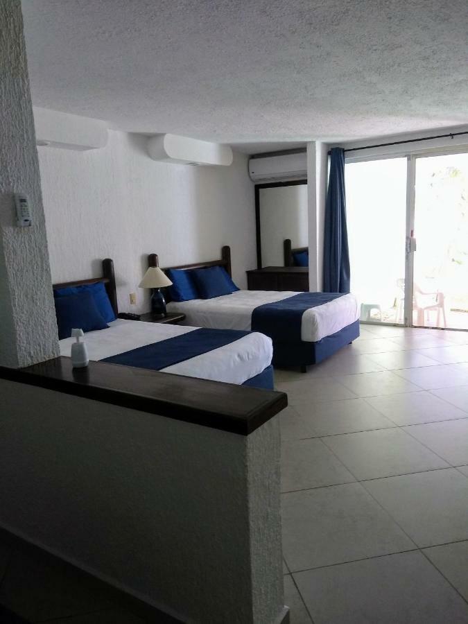 Remodeled Studio In Beachfront Condominium Apartamento