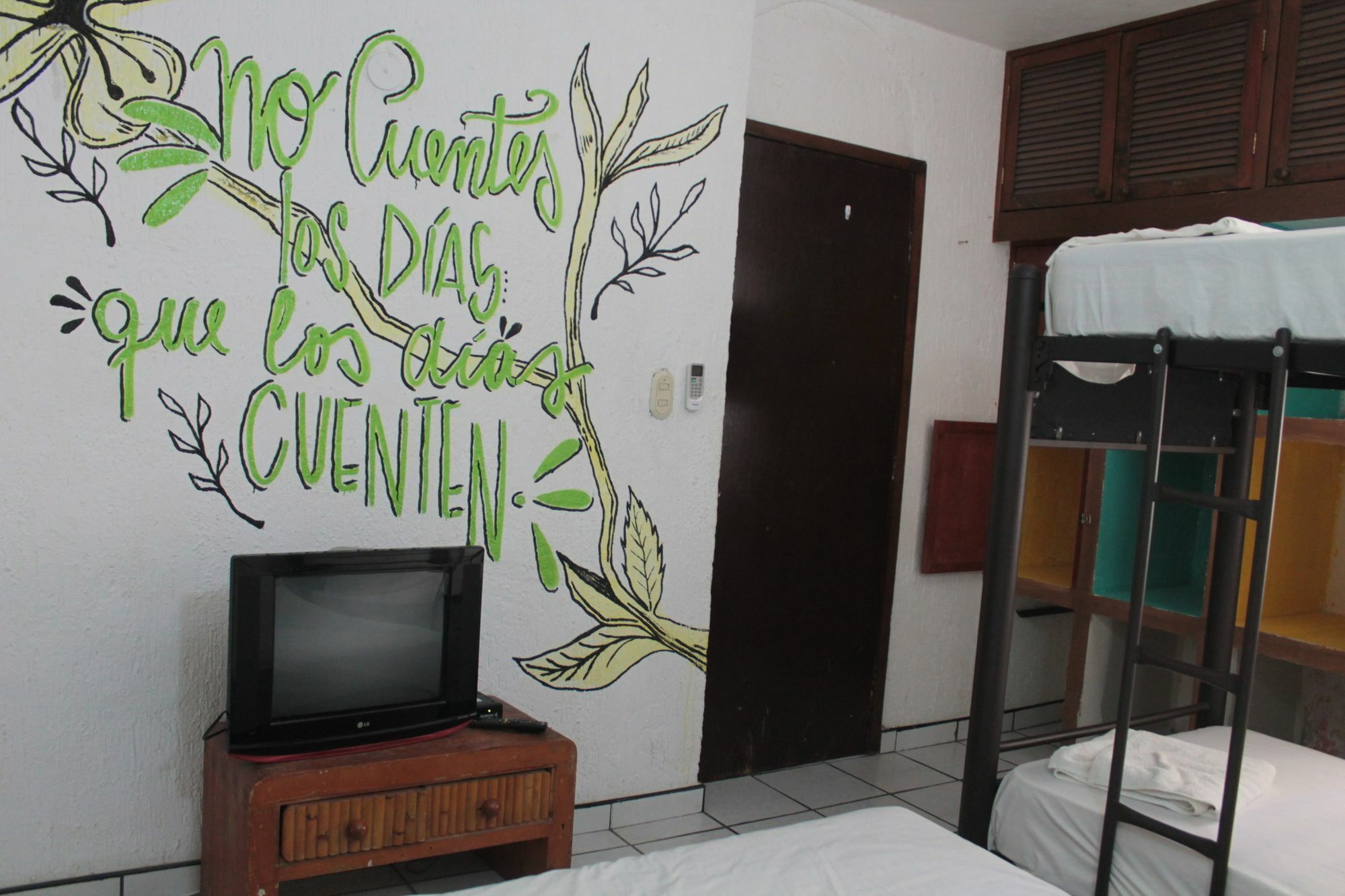 Kukulcan & Friends 2*