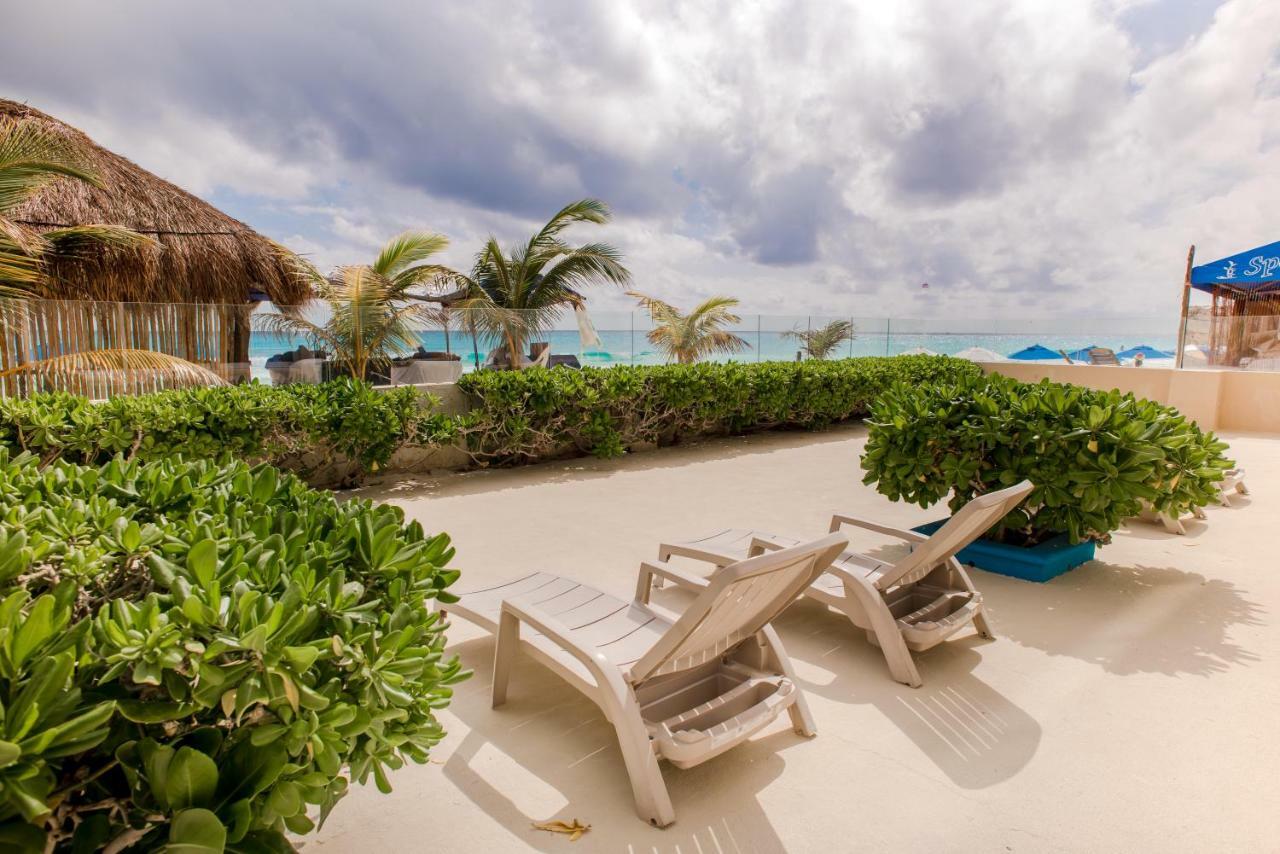 Stunning! 2 Bdrm Beach/oceanfront On Beach - Zone Apartahotel