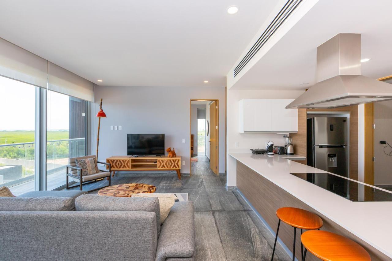 Apartment Ocean View - Beach, Pool & Jacuzzi!