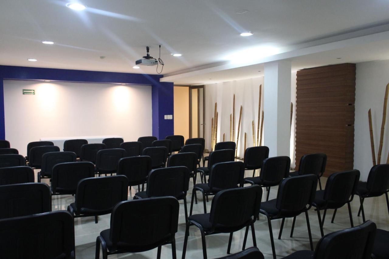 Soberanis Hotel 3*